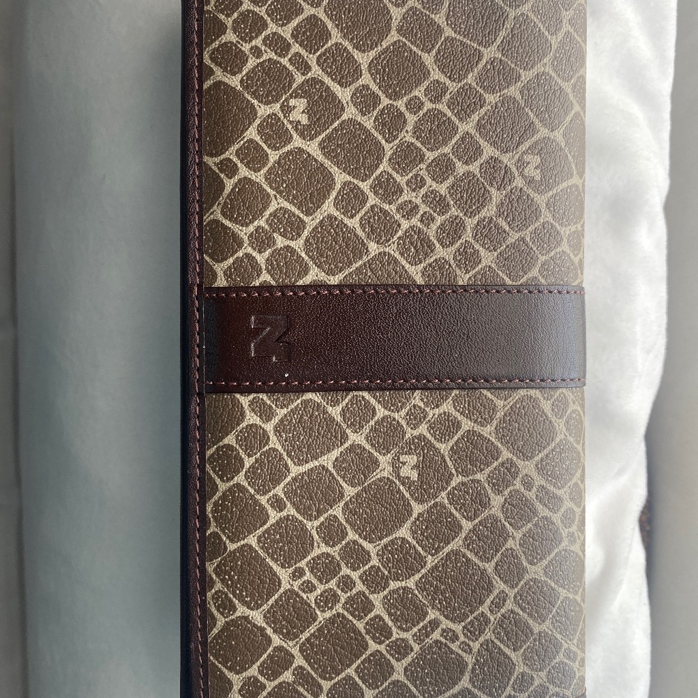 Nina Ricci EUC kisslock  long leather wallet